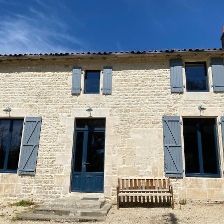 Chateau Des Loups - Les Pommiers Echire Dış mekan fotoğraf
